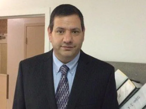 chen-bio-image-1